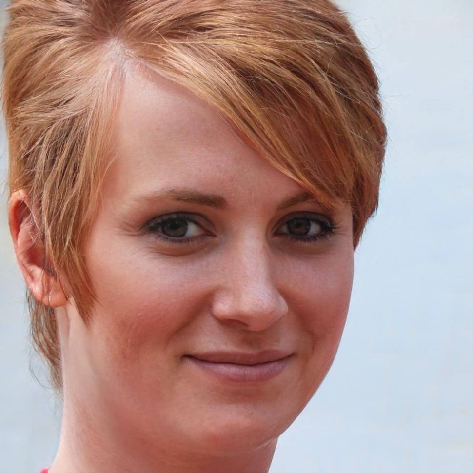 Portrait de Léonie Faucheux, directrice administrative